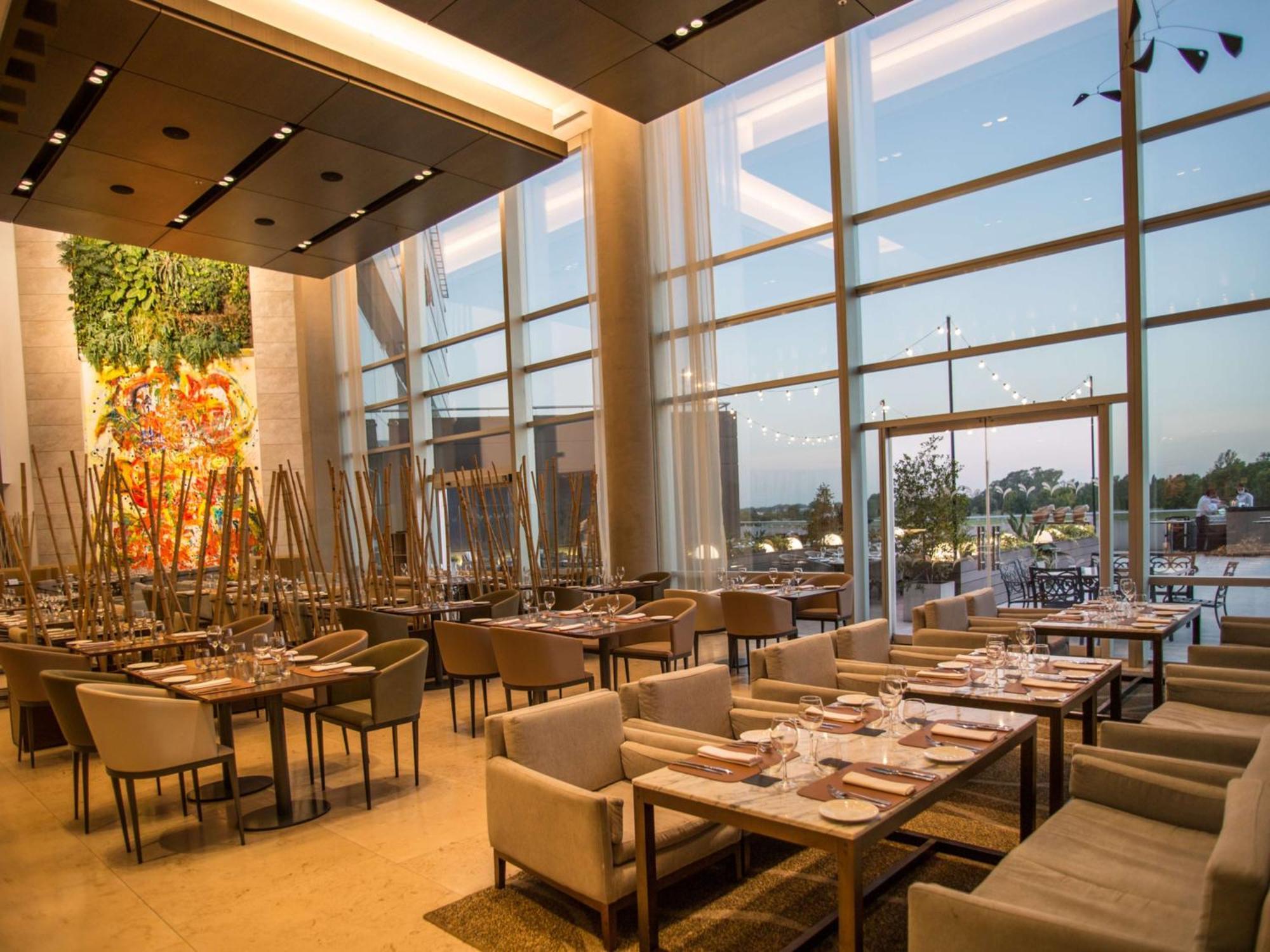 מלון Hilton Pilar מראה חיצוני תמונה