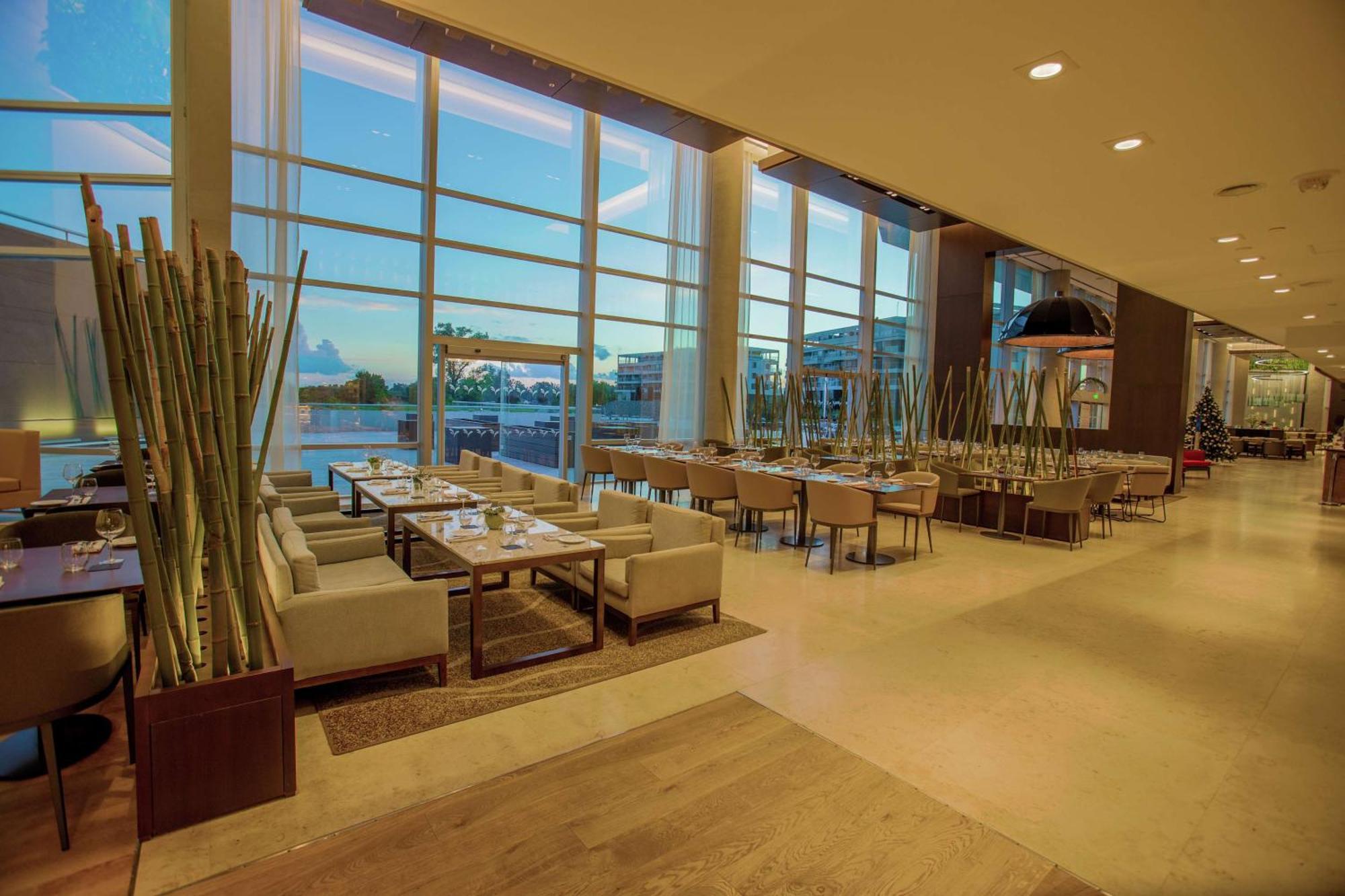 מלון Hilton Pilar מראה חיצוני תמונה